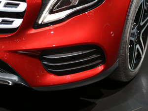 2017GLA 260 4MATIC \ ^