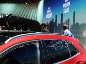 2017GLA 260 4MATIC \ (ji)^