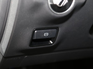 2017GLA 260 4MATIC \ п؅^