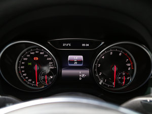 2017GLA 260 4MATIC \ п؅^