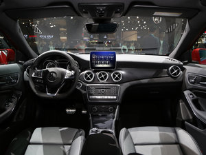 2017GLA 260 4MATIC \ п؅^