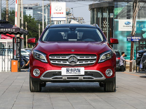 2017GLA 220 4MATIC r ǰ