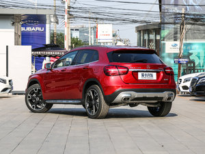 2017GLA 220 4MATIC r 45