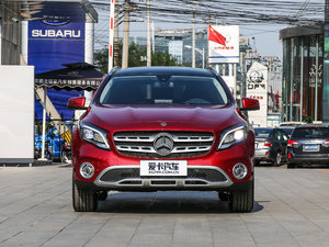 2017GLA 220 4MATIC r ^