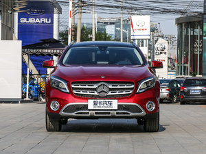 2017GLA 220 4MATIC r ^