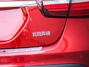 2017GLA 220 4MATIC r ^