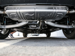 2017GLA 220 4MATIC r ^