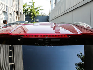 2017GLA 220 4MATIC r ^