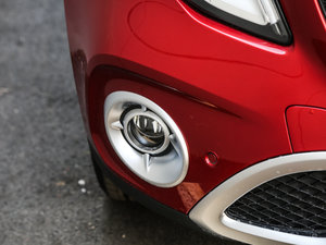 2017GLA 220 4MATIC r ^