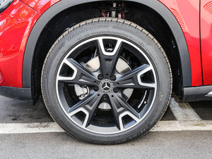 2017GLA 220 4MATIC r ݆Ȧ