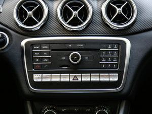 2017GLA 220 4MATIC r(sh) {(dio)(ji)