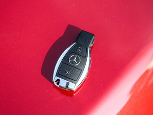 2017GLA 220 4MATIC r ܇耳