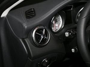 2017GLA 220 4MATIC A g