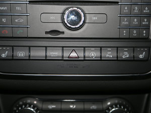 2017GLA 220 4MATIC A п؅^