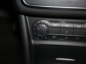 2017GLA 220 4MATIC A п؅^