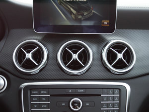 2017款GLA 220 4MATIC 时尚型 空调出风口