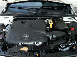 2017GLA 220 4MATIC r 