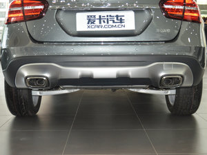 2017款GLA 200 动感型 排气管