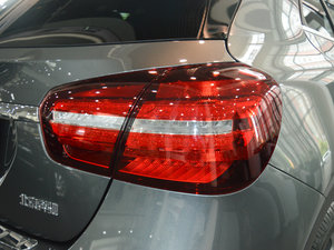 2017GLA 200 (dng) (x)(ji)^