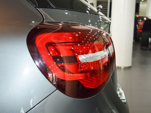 2017GLA 200 (dng) (x)(ji)^