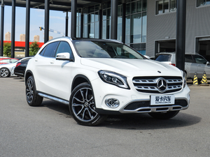 2017款GLA 220 4MATIC 豪华型 整体外观