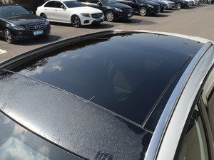 2017款GLA 220 4MATIC 豪华型 车顶