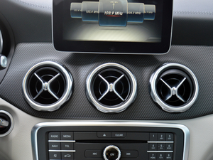 2017款GLA 220 4MATIC 豪华型 空调出风口