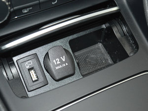 2017GLA 220 4MATIC r п؅^