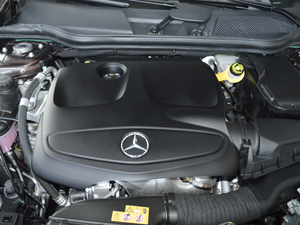 2017GLA 220 4MATIC r 