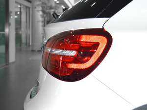 2017GLA 260 4MATIC \ (ji)^