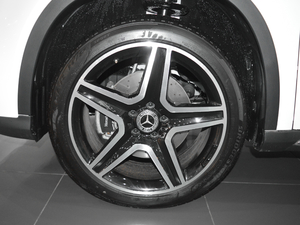 2017款GLA 260 4MATIC 运动型 轮圈