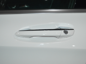 2017GLA 260 4MATIC \ {T