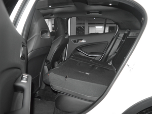 2017GLA 260 4MATIC \(yn)(dng) ηŵ