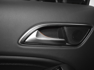 2017GLA 260 4MATIC \ g