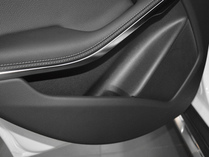 2017GLA 260 4MATIC \ g