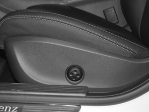 2017GLA 260 4MATIC \ g