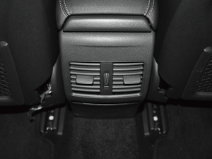 2017GLA 260 4MATIC \ g