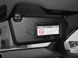 2017GLA 260 4MATIC \ g