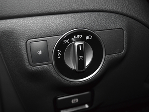 2017GLA 260 4MATIC \ g