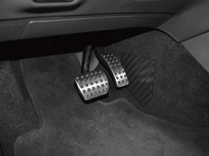 2017GLA 260 4MATIC \ g