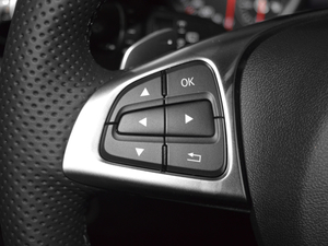 2017GLA 260 4MATIC \ п؅^