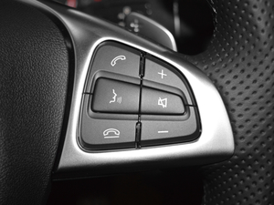 2017GLA 260 4MATIC \ п؅^