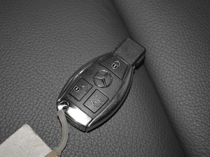 2017款GLA 260 4MATIC 运动型 车钥匙