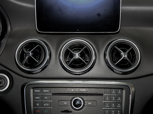 2017GLA 200 r {(dio)L(fng)