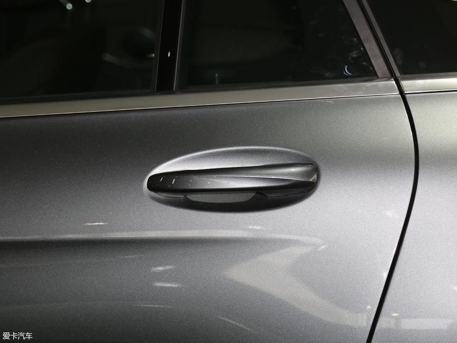 2018YGLC GLC 300 4MATIC A