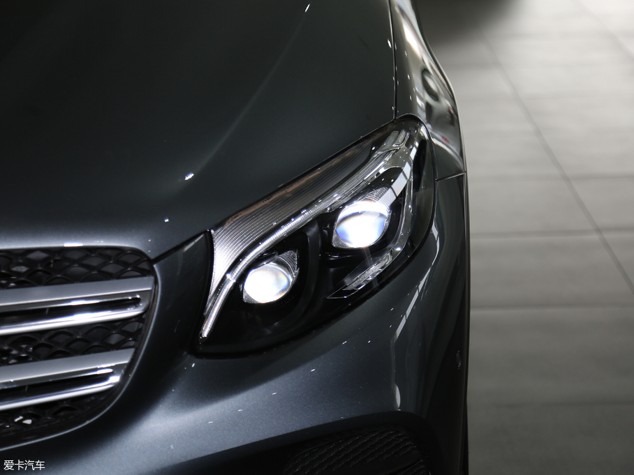 2018YGLC GLC 300 4MATIC A