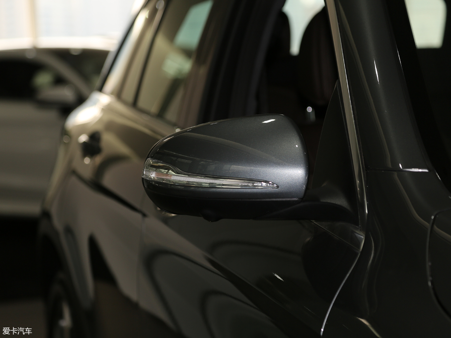 2018YGLC GLC 300 4MATIC A