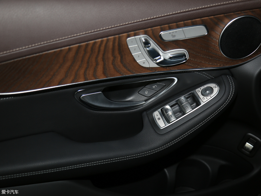 2018YGLC GLC 300 4MATIC A