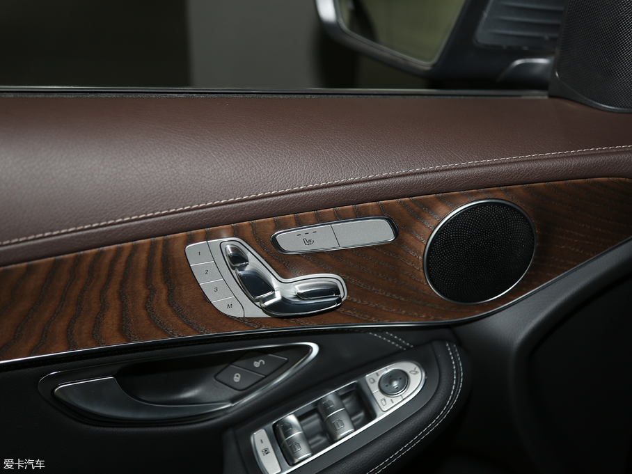 2018YGLC GLC 300 4MATIC A