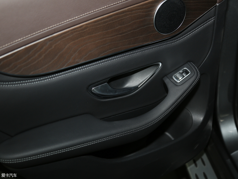 2018YGLC GLC 300 4MATIC A